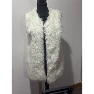 Universal Thread Womens OSFM Cream Faux Fur Vest Ivory Off White
